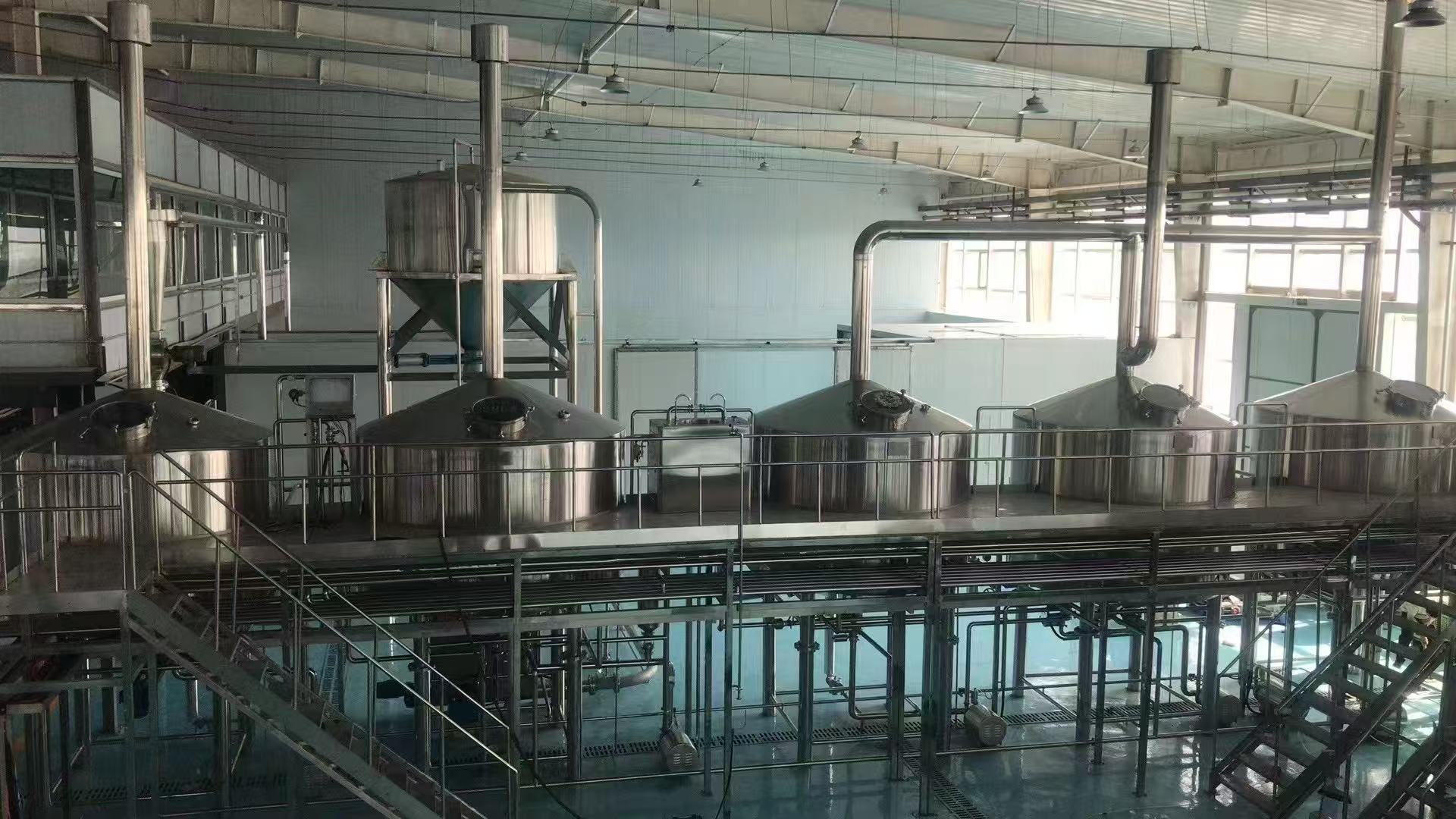 靖宇精酿啤酒设备厂—中小型精酿啤酒厂提供服务